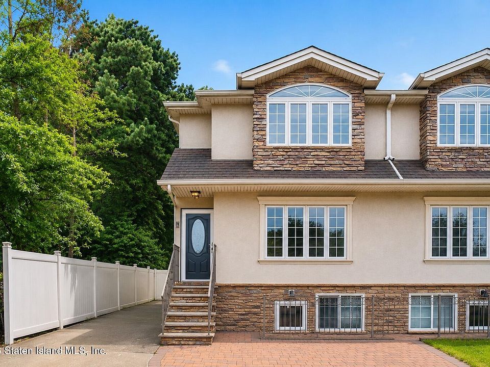 1st image of 78 Crabtree Ave