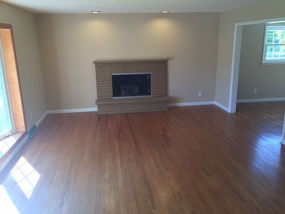 5th image of 5637 Mark Dale Dr