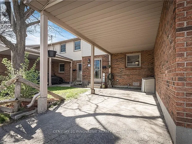 1330 Jalna Blvd #4 — Photo 2