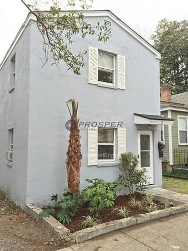 37 Ashton St #A Photo 1