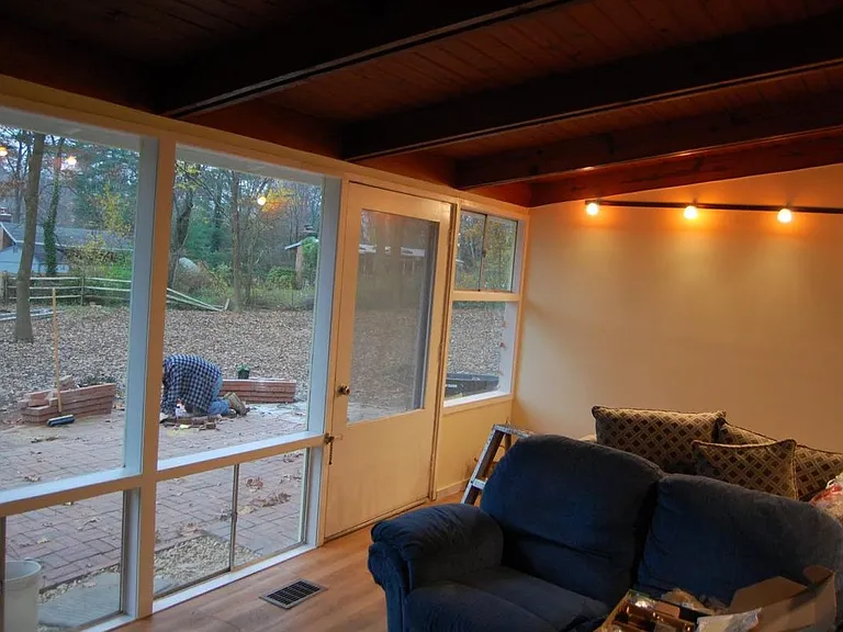 2904 Meadow View Rd — Photo 8