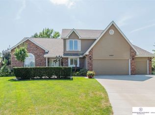 14827 Underwood Ave, Omaha, NE 68154