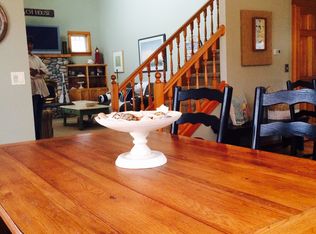 171 W 1st St, Cannon Beach, OR