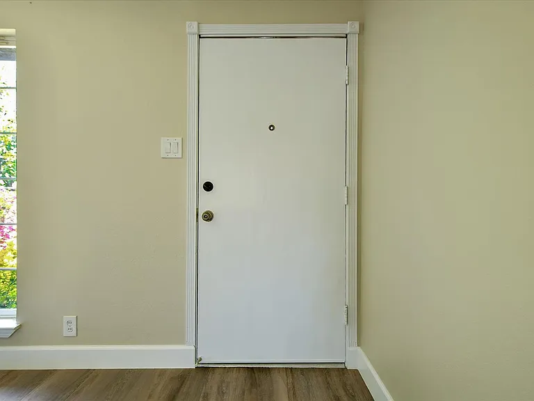 1411 Santa Fe Dr — Photo 3