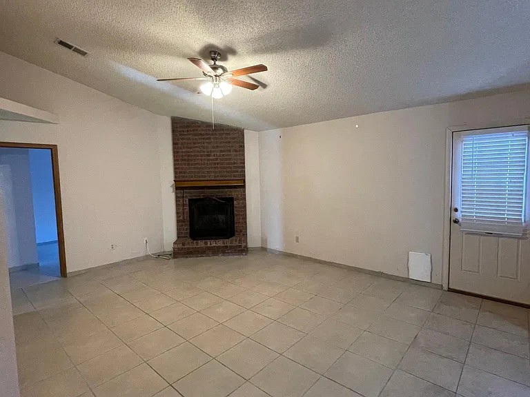 4908 Garnet Pl — Photo 6