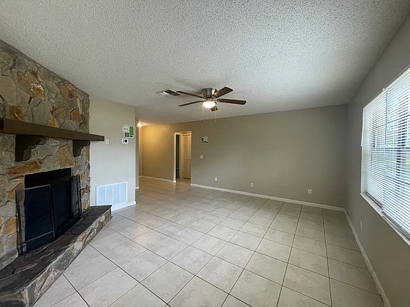 5th image of 805 Sunridge Point Dr