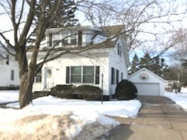 1st image of 926 Deleglise St