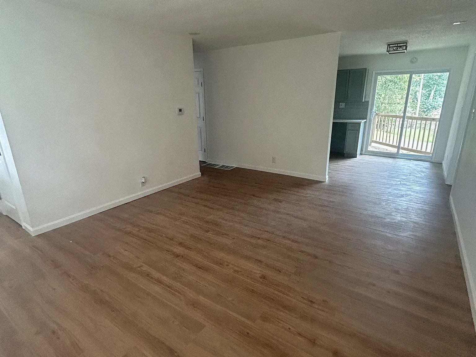 4 bed, 1468 sqft, $2,000 — Photo 2