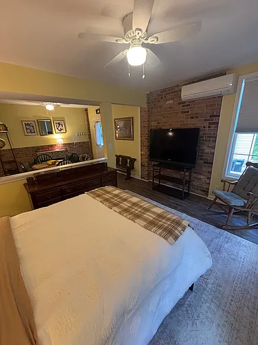37 Seneca Ter Photo 1