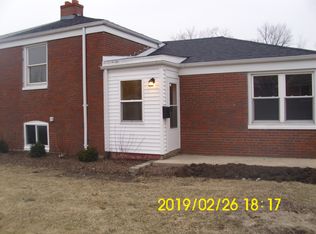 1802 N Raynor Ave, Crest Hill, IL 60403