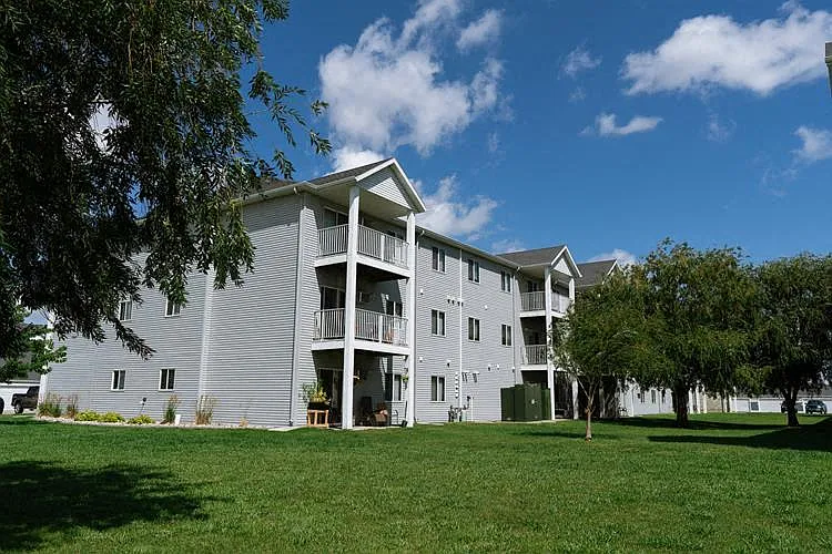 Lake Crest — Photo 48