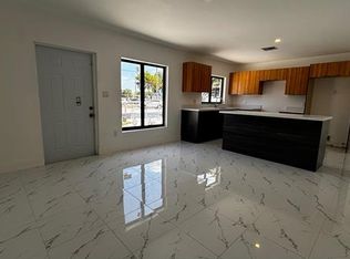 1112 NW 81st St, Miami, FL 33150