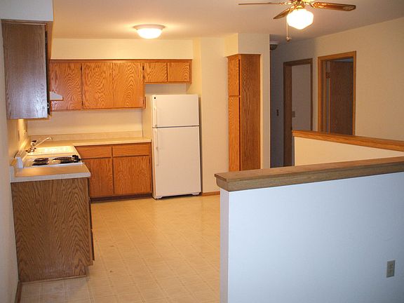 3rd image of 8865 S Oak Park Dr APT 14