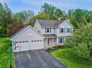 682 Brookeville Dr, Webster, NY 14580