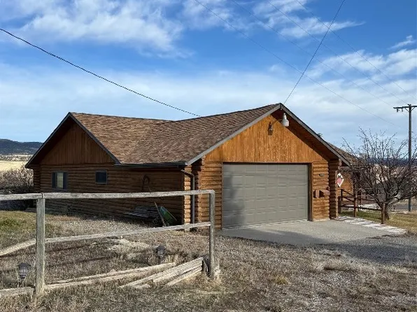 620 E Larime St, White Sulphur Springs, MT 59645