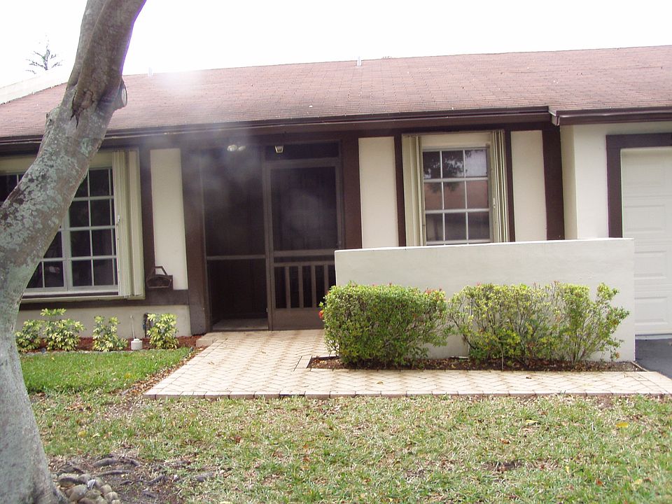 1st image of 5412 Laurel Oak St