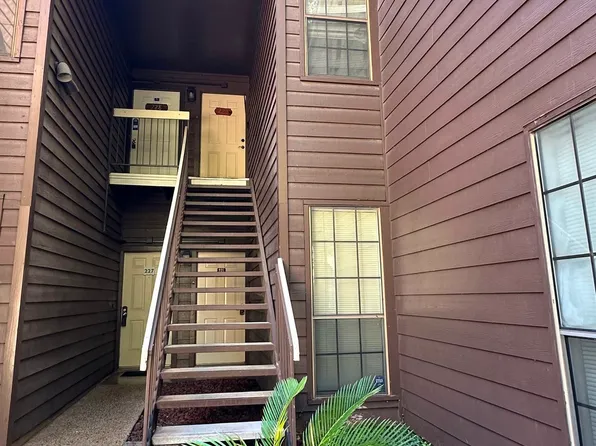 8633 Datapoint Dr APT 226, San Antonio, TX 78229