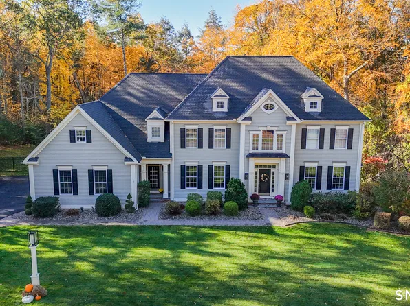 26 Berkshire Crossing, Avon, CT 06001