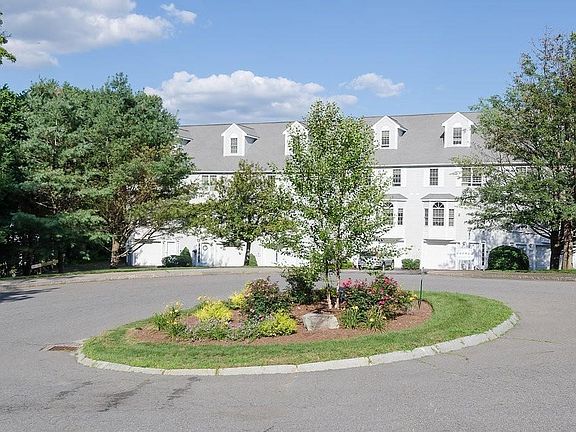 2nd image of 30 Sunnyside Dr