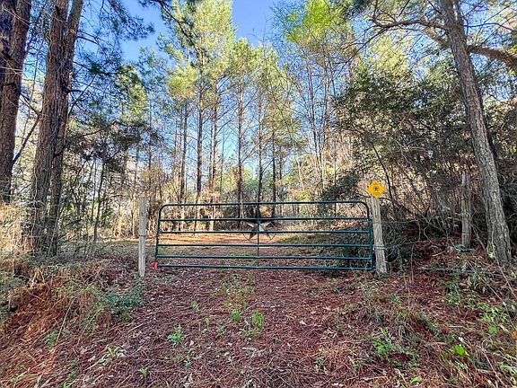 2nd image of 1 Bishop Rd