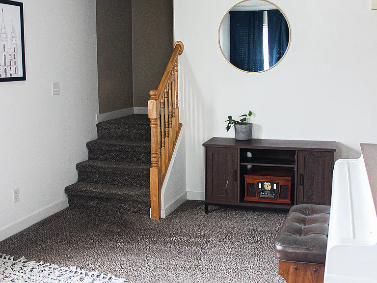 376 W Plum Pl — Photo 8