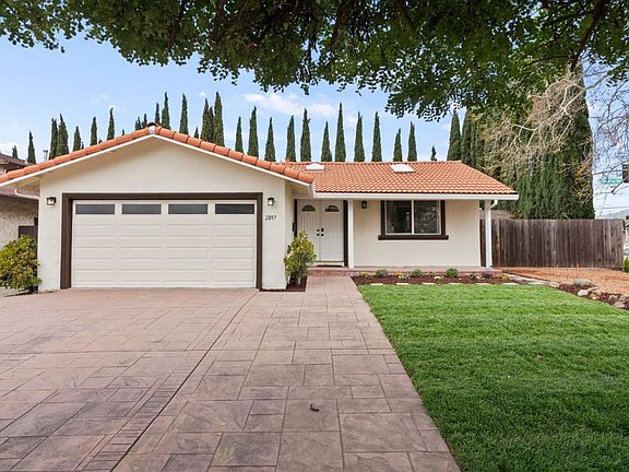 3rd image of 2897 Largo Dr