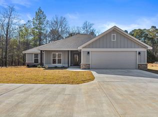 86 Todd Rd, Sumrall, MS 39482