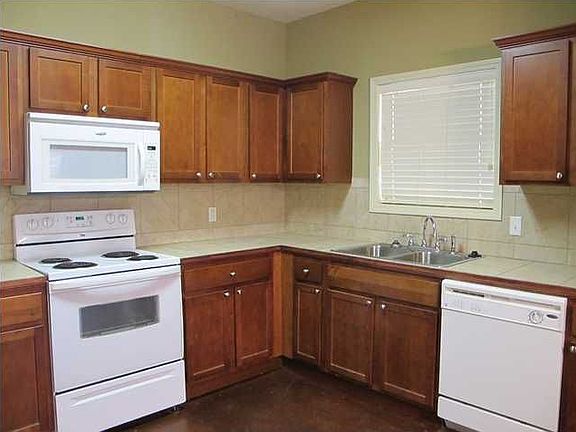 4th image of 101 Newport Dr