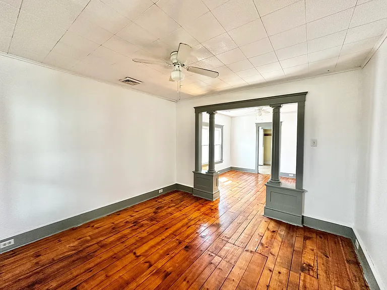 606 Main St #2 — Photo 8