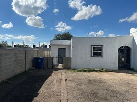 4417 9th St NW, Albuquerque, NM
