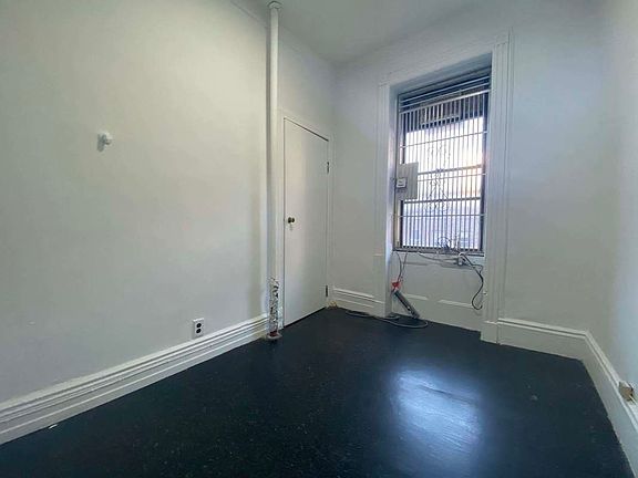 4th image of 428 W 47th St #4WB