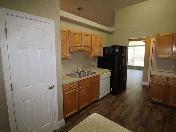 5th image of 3213 Nikki Ct