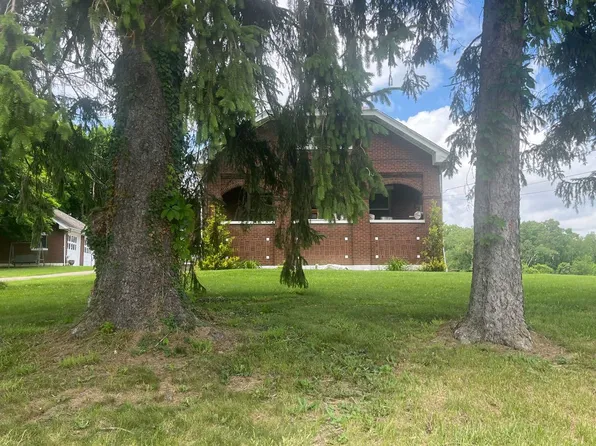 4357 State Route 136, Greensburg, PA 15601