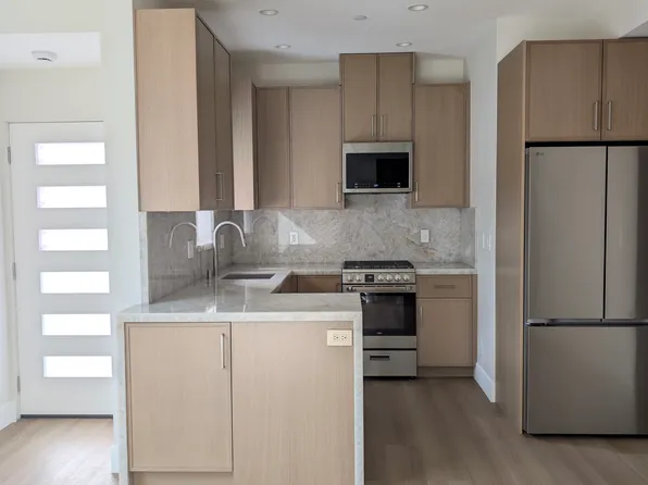 6332 Mary Ellen Ave, Van Nuys, CA 91401