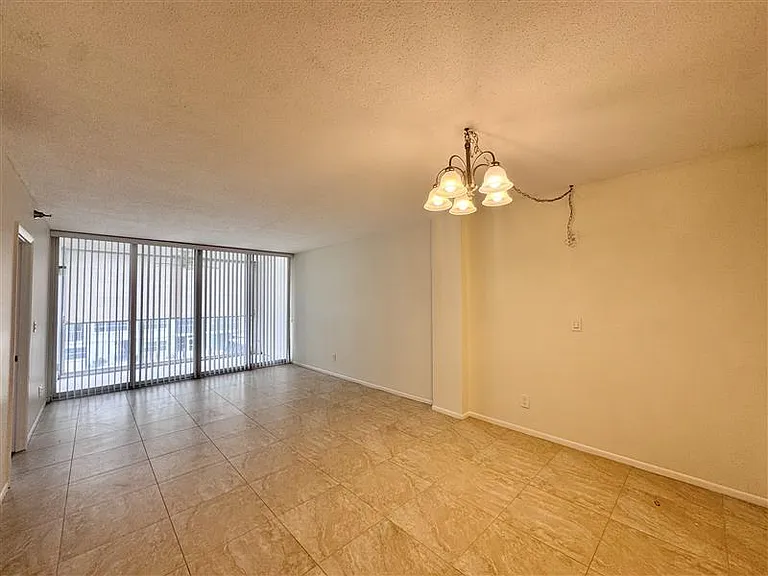 244 Saint Augustine Ave #304W — Photo 7