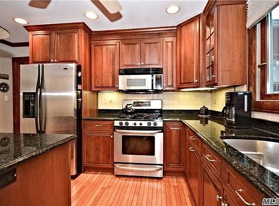 5th image of 11 Marlborough Ct
