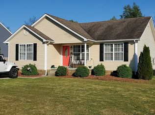 14 Royal Gold Ct, Springfield, KY 40069