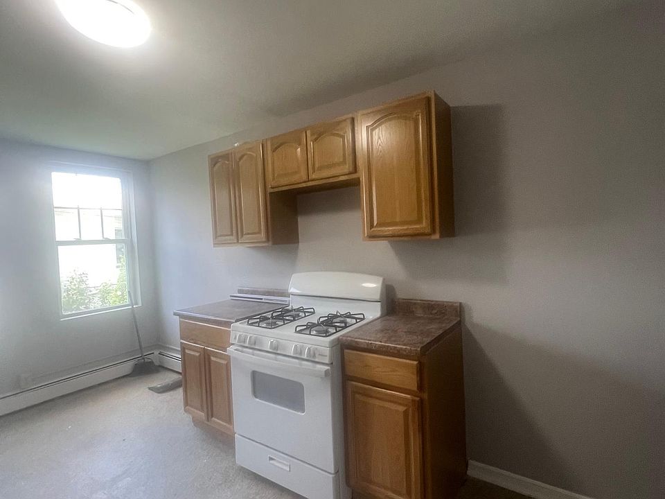 1st image of 68 Harrison Ave #1L
