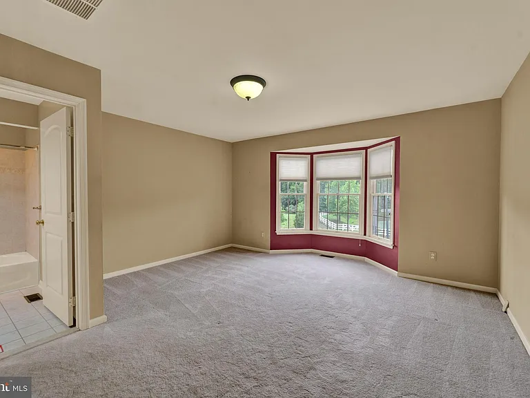 19 Meadowlark Dr — Photo 48