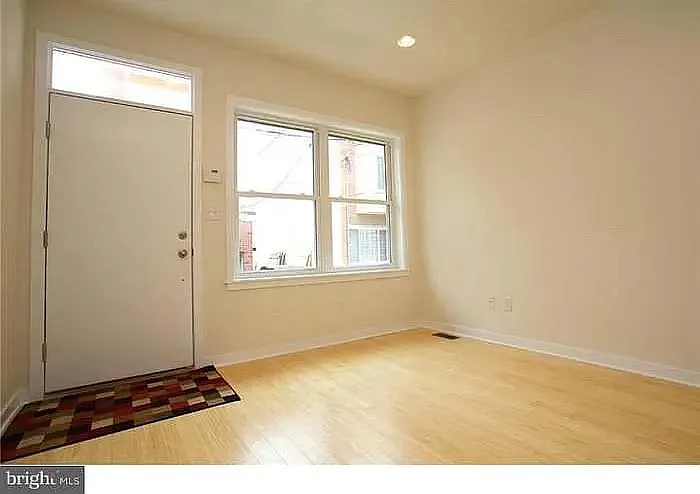 1010 S Cleveland St — Photo 16