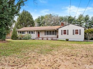 4 Eiker Rd, Cranbury, NJ 08512