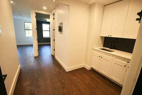 Rented by Delmark Realty LLC | media 27