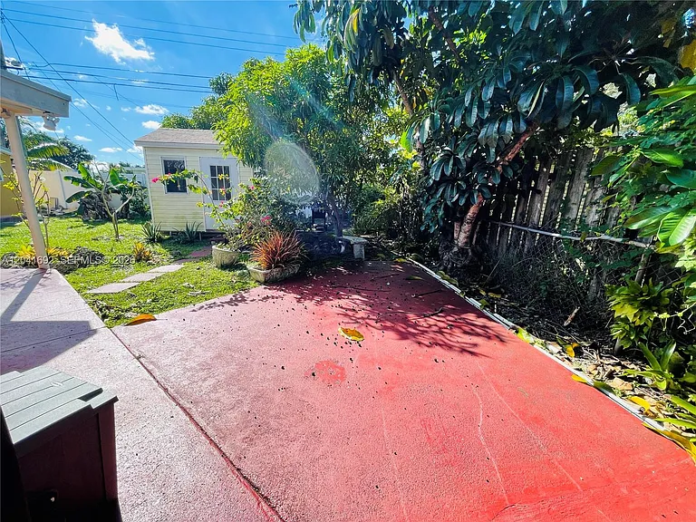 6118 Mayo St #2 — Photo 6
