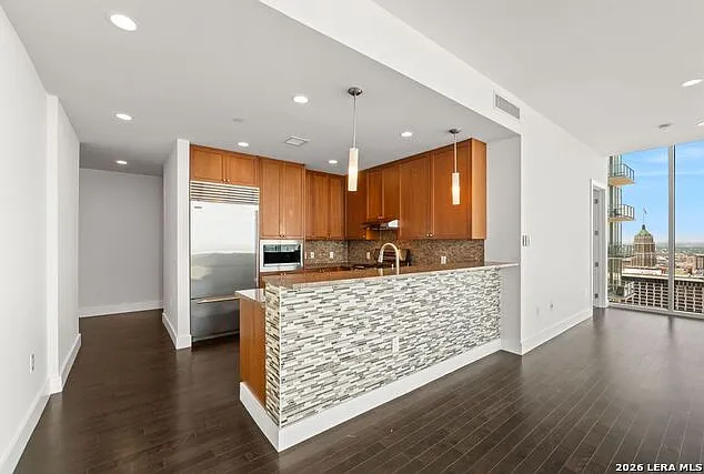 610 Market E #2708 — Photo 6