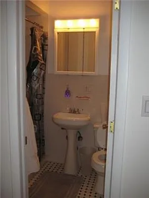 Rented by NextStopNY | media 7