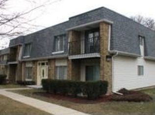 725 E 155th St, Phoenix, IL 60426