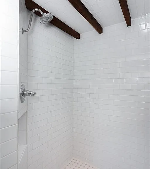 3894 Pine St — Photo 7