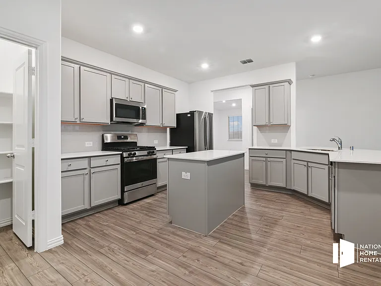 5721 Barbaro Dr — Photo 1