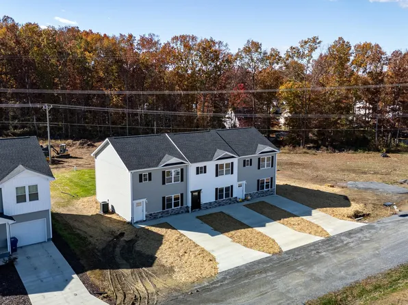 125 21st St, Grottoes, VA 24441