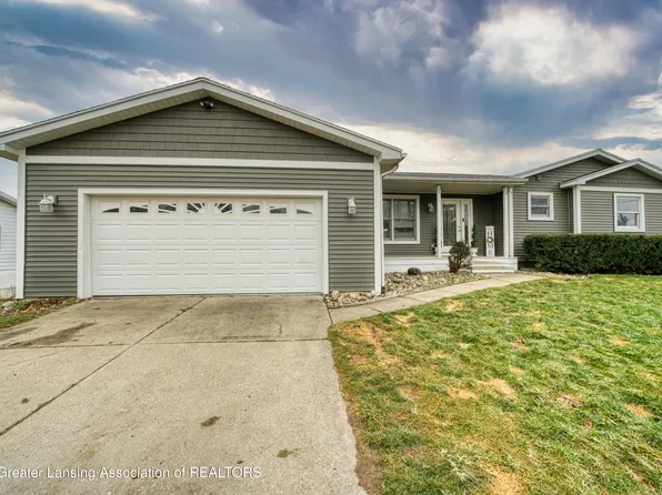 10208 Lafayette Ln, Dimondale, MI 48821